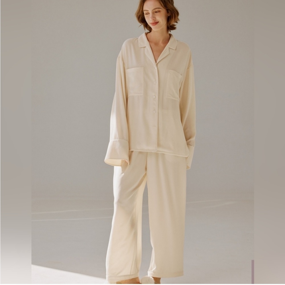 Nap Loungewear Small Cream Textured Pajama Set (Ivory-Cream w/ White Trim)